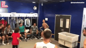 Con trai Marcelo choi tro chuyen bong bang dau cung dan sao Real hinh anh