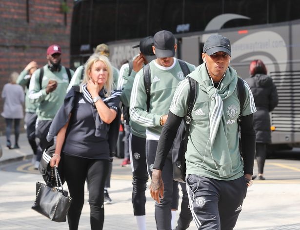 MU mang đội hình mạnh nhất đến chung kết FA ảnh 6 MU mang doi hinh manh nhat den chung ket FA anh 6