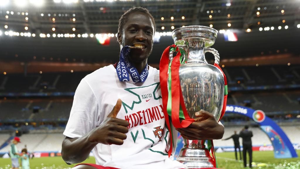 DT Bo Dao Nha chot danh sach: Nguoi hung Eder bi loai hinh anh