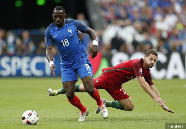 doi hinh sao Phap ngoi nha xem World Cup anh 7