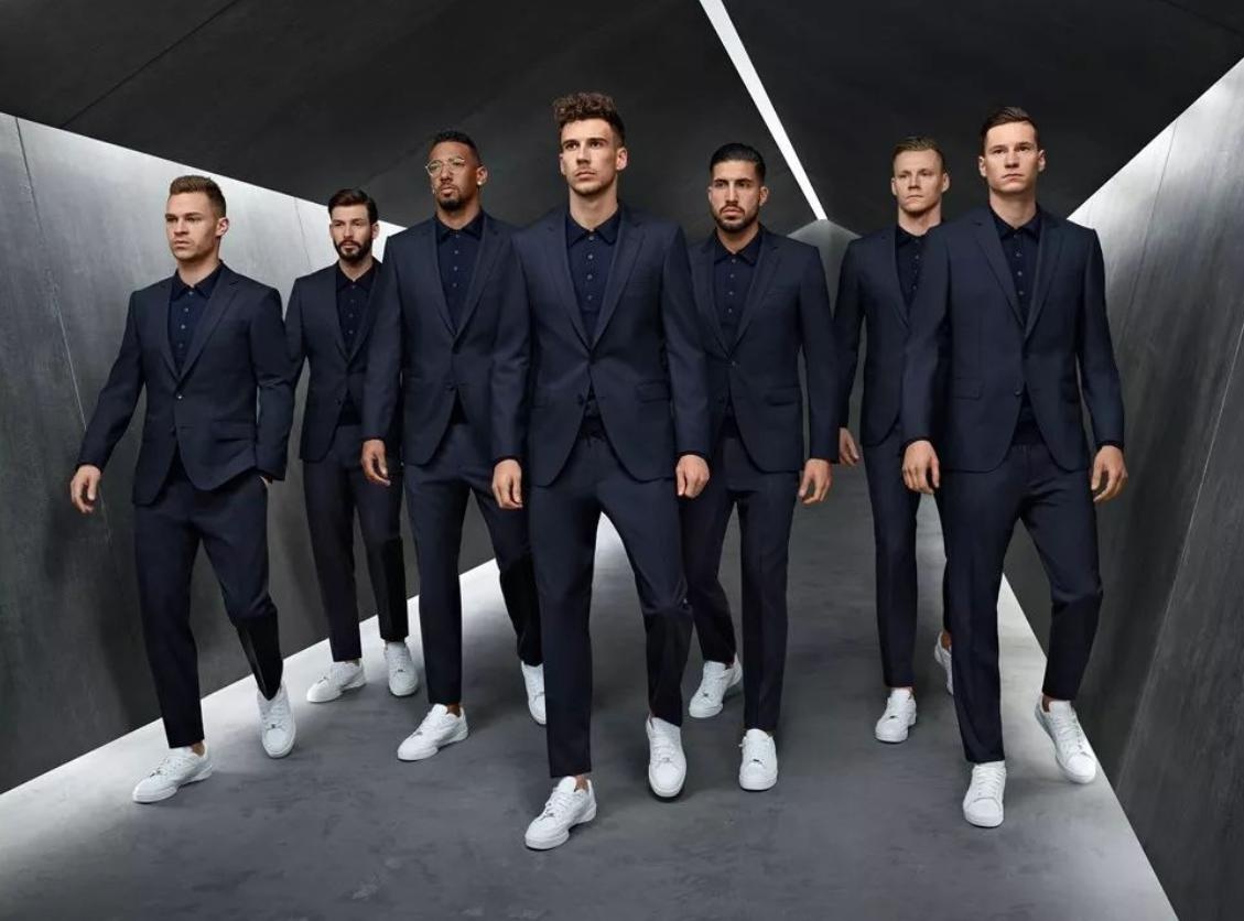 Dàn sao tuyển Đức hóa người mẫu trong bộ suit ảnh 3 Dan sao tuyen Duc hoa nguoi mau trong bo suit anh 3