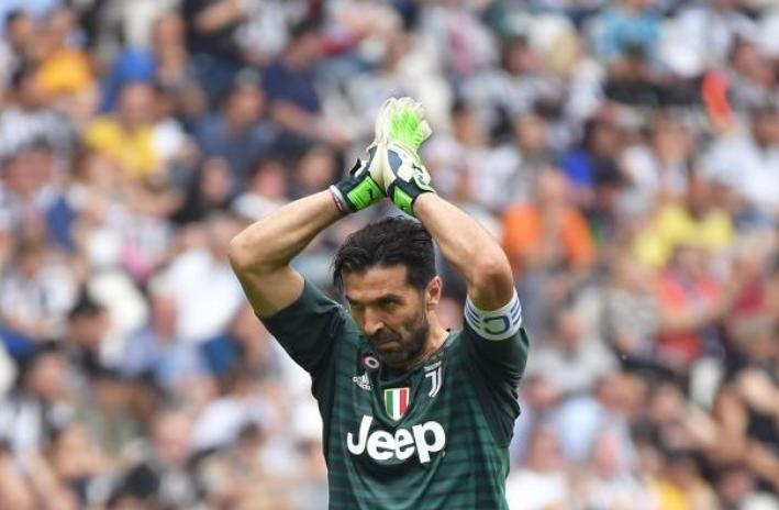 Buffon khoc nghen trong ngay chia tay Juventus anh 2
