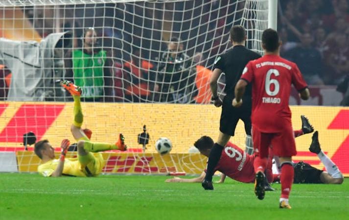 BAyern thua Frankfurt anh 6