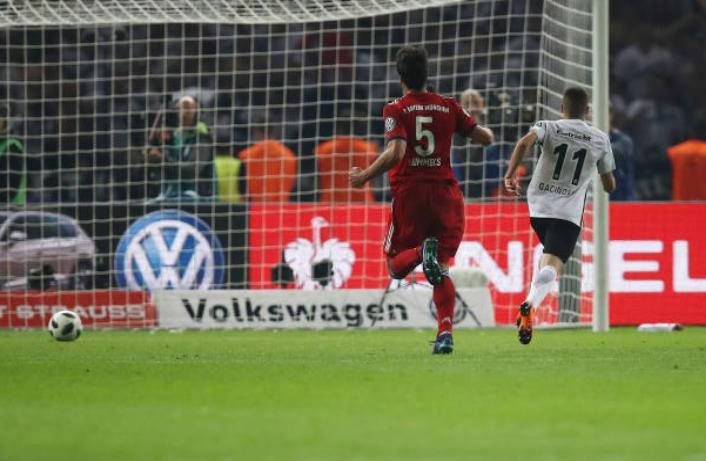 BAyern thua Frankfurt anh 9