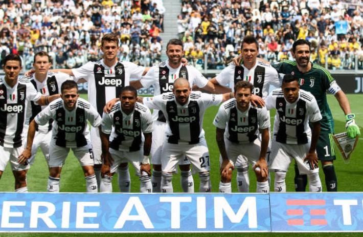 Buffon khoc nghen trong ngay chia tay Juventus anh 1