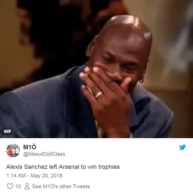 CĐV Arsenal hả hê vì Sanchez thi đấu tệ hại ảnh 4 CDV Arsenal ha he vi Sanchez thi dau te hai anh 4