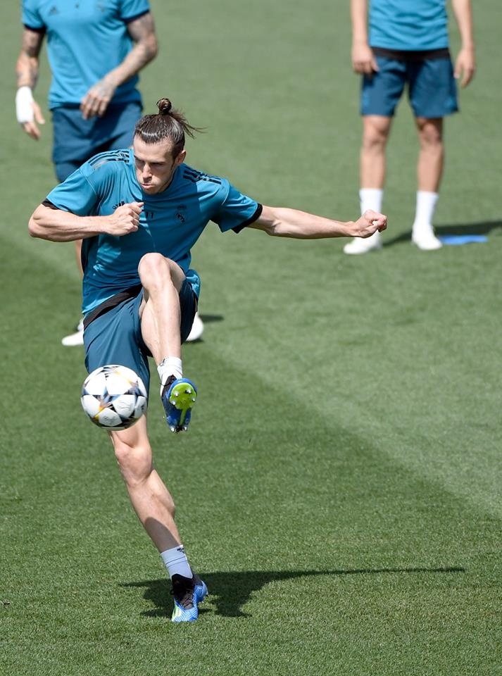 Real tap luyen chung ket C1 anh 8