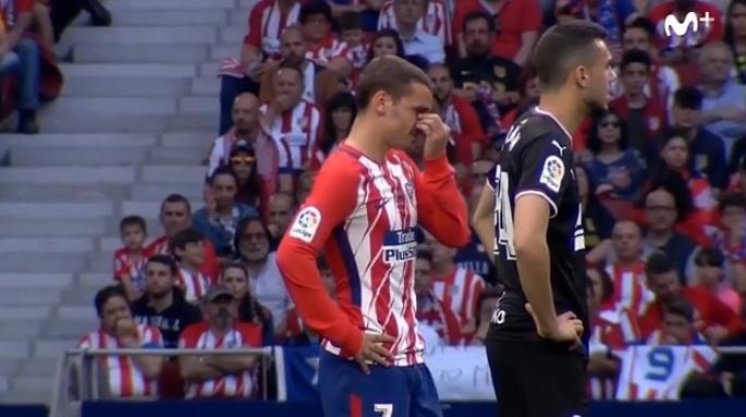 Griezmann bat khoc vi bi CDV Atletico la o hinh anh