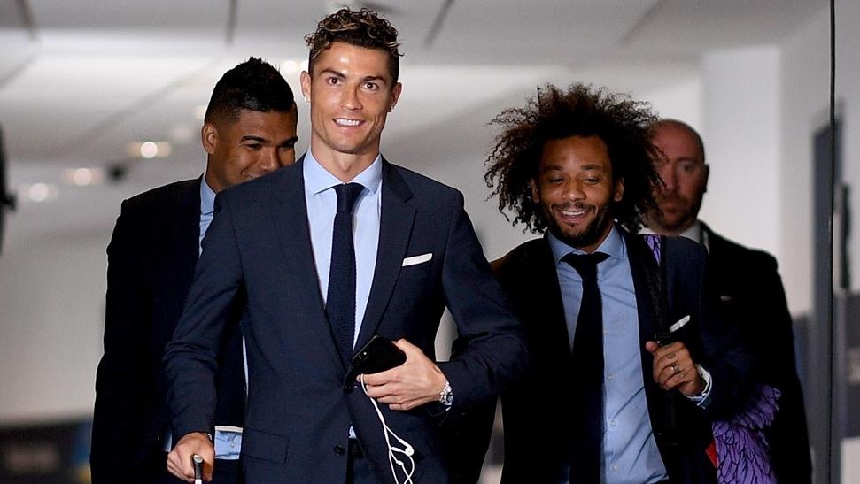 Chung ket Champions League 2018: Ronaldo banh bao den SVD Olimpiyskiy hinh anh