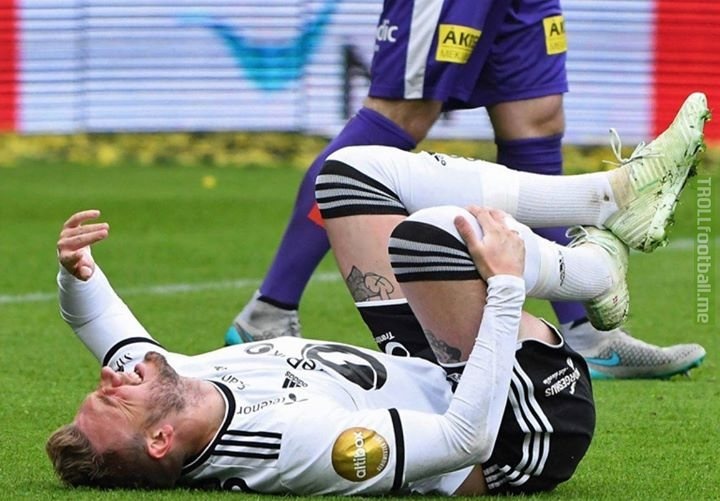 'Lord' Bendtner chan thuong nang, CDV doi hoan World Cup hinh anh