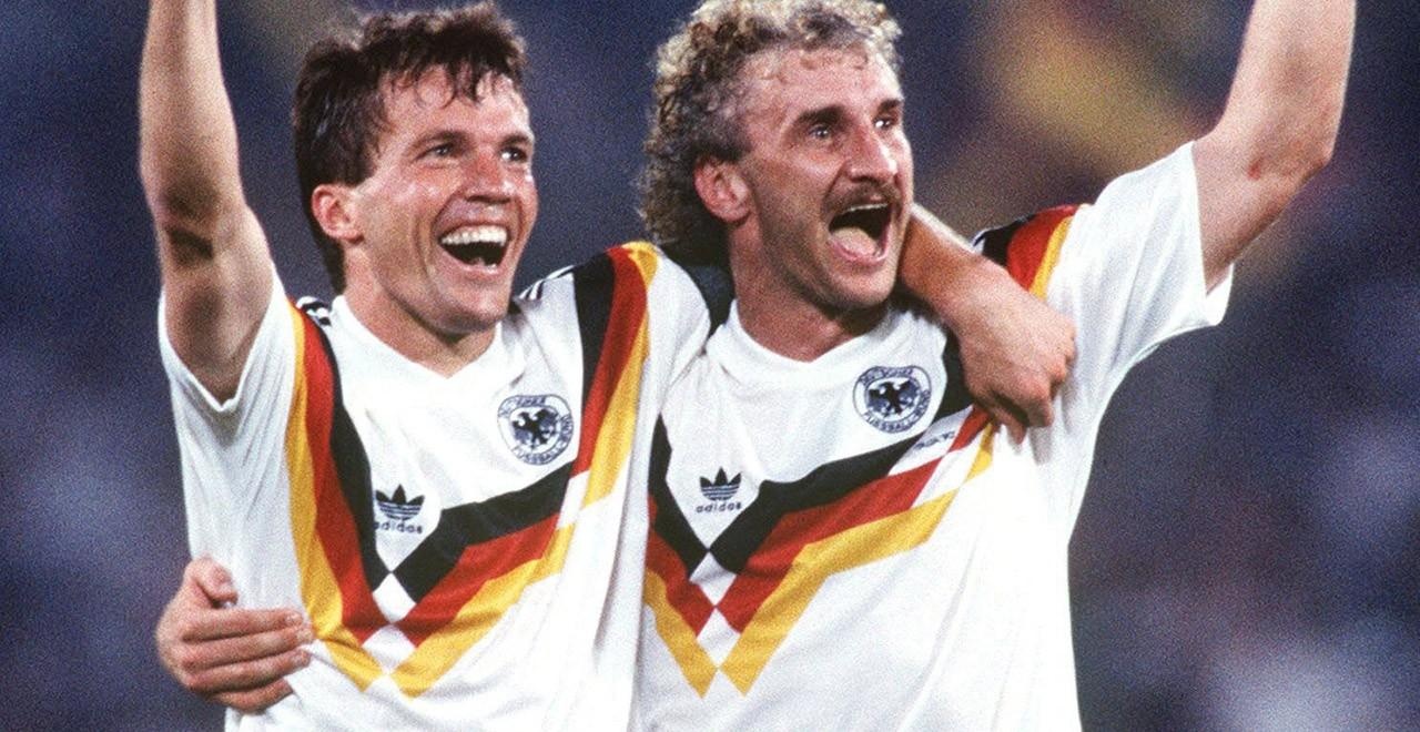 10 mẫu áo đấu đẹp nhất lịch sử World Cup ảnh 1 10 mau ao dau dep nhat lich su World Cup anh 1