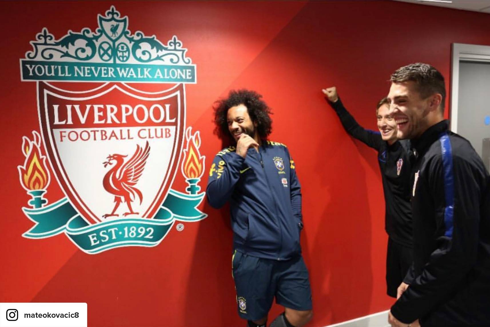 Dan sao Real cuoi nhao Liverpool truoc tran giao huu Brazil - Croatia hinh anh