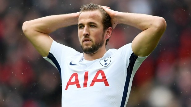 FIFA cong bo nham Harry Kane nang hon Ronaldo gan 20 kg hinh anh