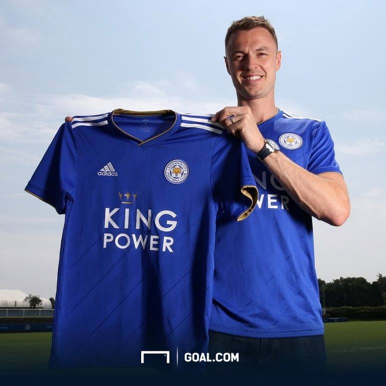 Evans gia nhap Leicester anh 1