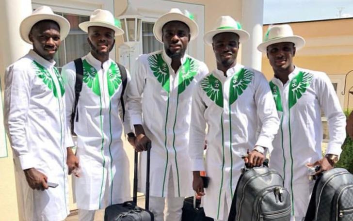 Do bo nuoc Nga, Nigeria khien CDV tron mat voi trang phuc dac biet hinh anh