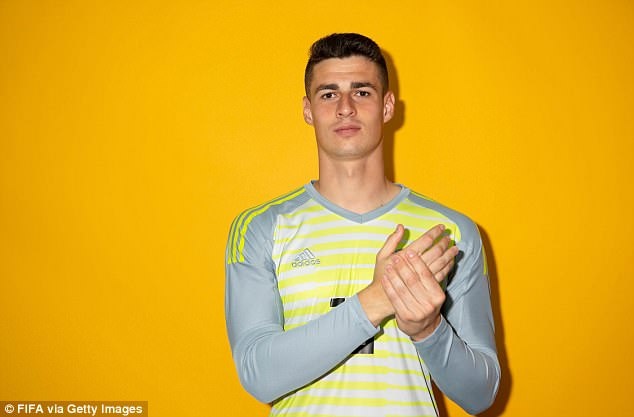 Ramos khoe hinh xam anh 12