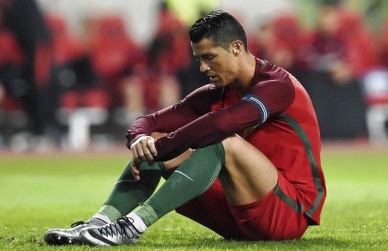 Ban than ly giai nguyen nhan noi buon cua Ronaldo hinh anh