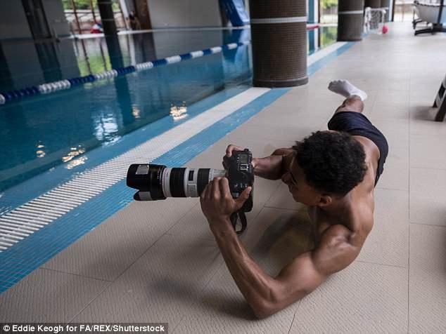 Tuyển Anh ăn mừng chiến thắng ảnh 5 Tuyen Anh an mung chien thang anh 5