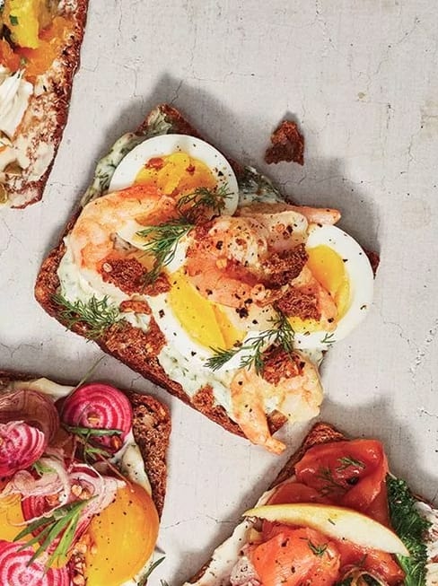 Ronaldo mang đặc sản quê hương đến World Cup ảnh 10 Ronaldo mang dac san que huong den World Cup anh 10