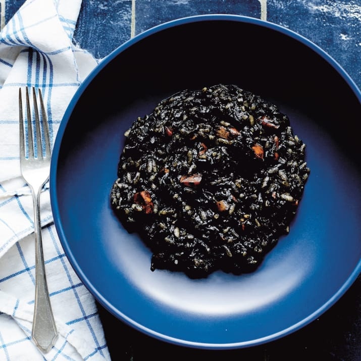 Ronaldo mang dac san que huong den World Cup anh 13