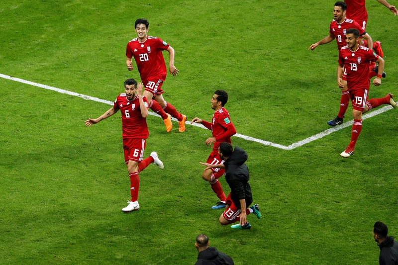 Iran an mung hut ban thang anh 3