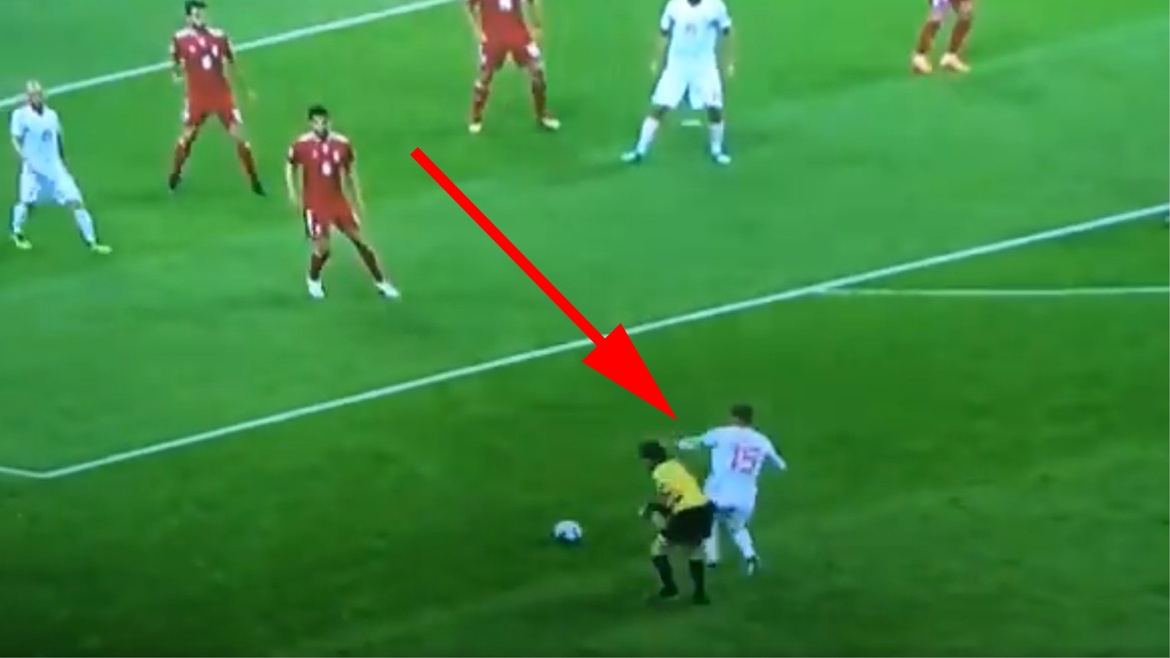 Ramos giat cui cho trong tai anh 3