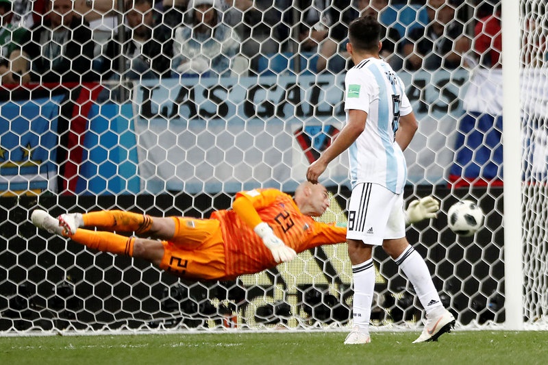 Messi chet lang anh 10