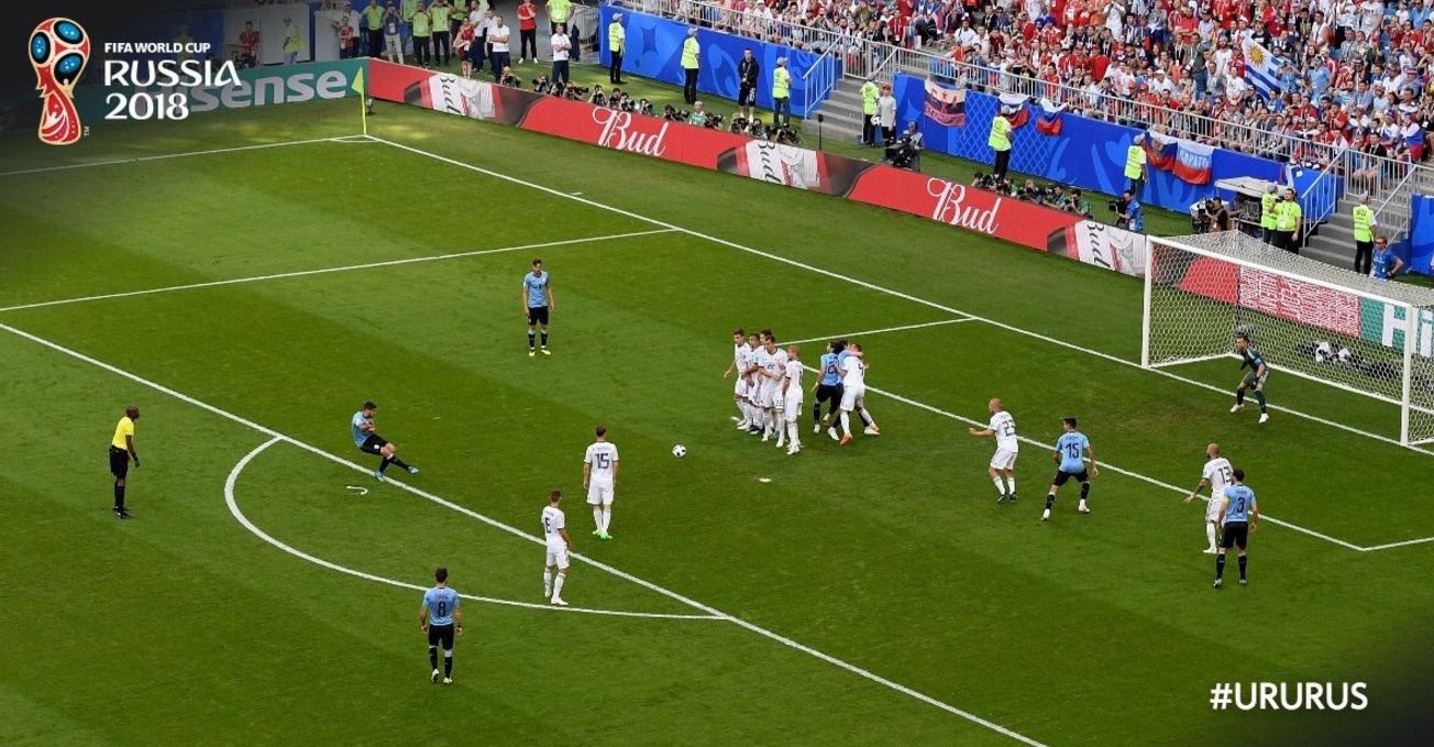 Cau thu Nga don duong cho Suarez da phat anh 7