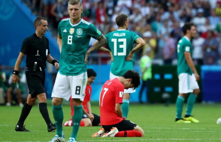 Dan sao Han Quoc nga quy sau man ha nhuc DKVD Duc hinh anh