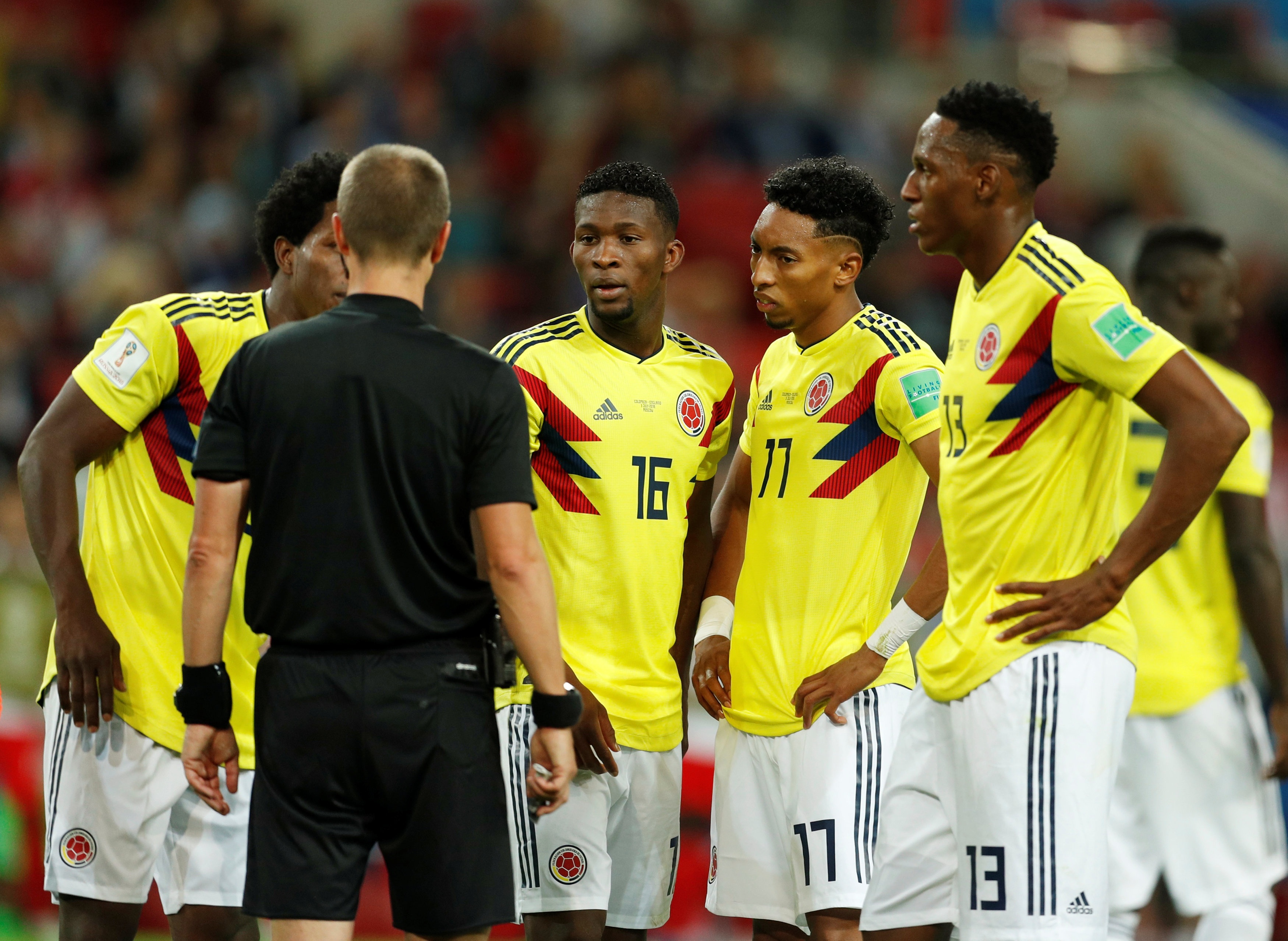 Maradona dong loat to tuyen Anh duoc thien vi anh 1