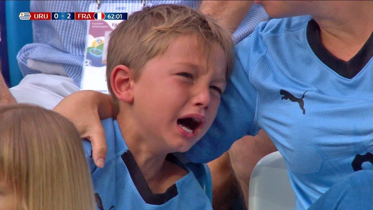 CDV nhi Uruguay khoc sau sai lam cua thu mon Muslera hinh anh