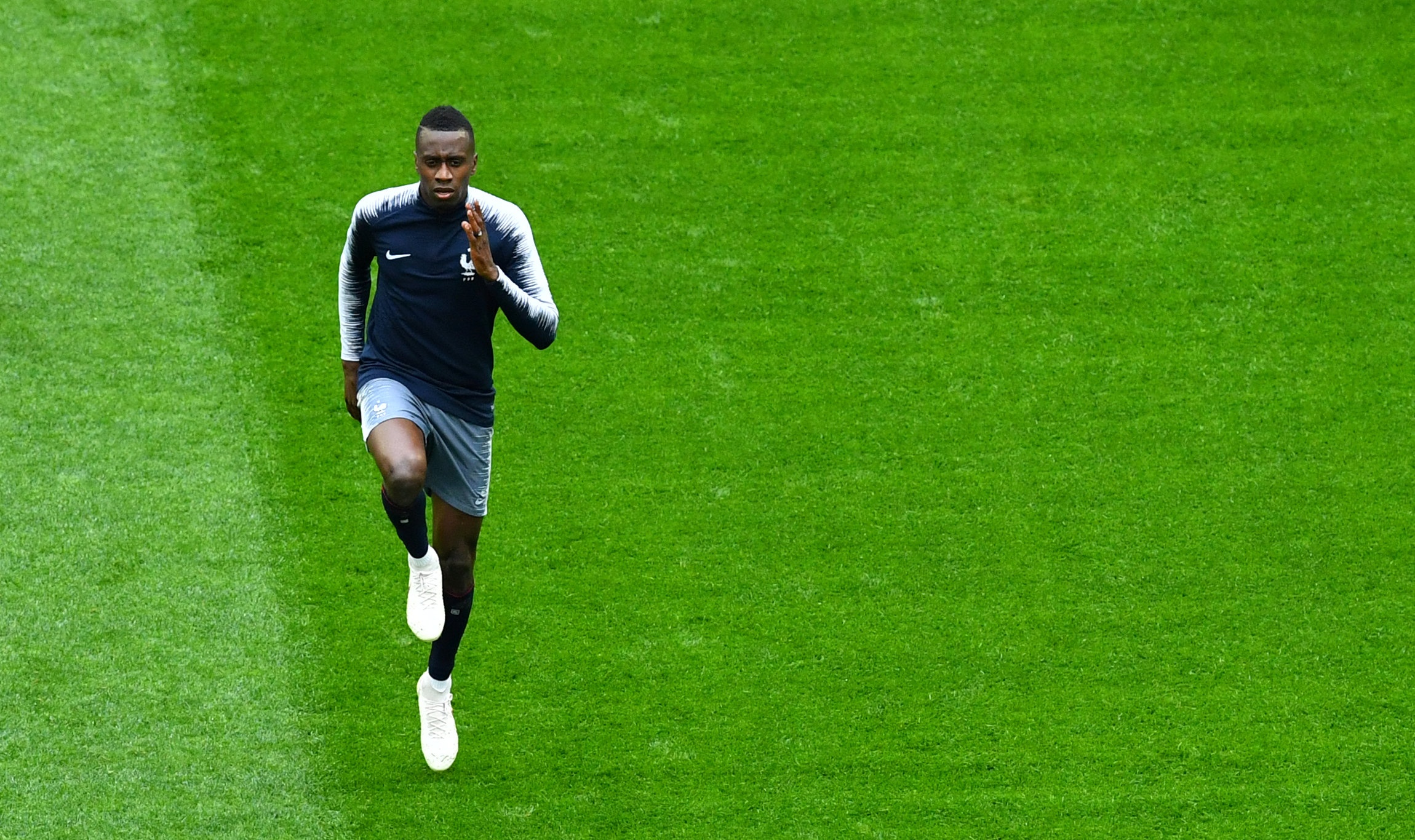 HLV Deschamps thuc giuc hoc tro tap luyen anh 5