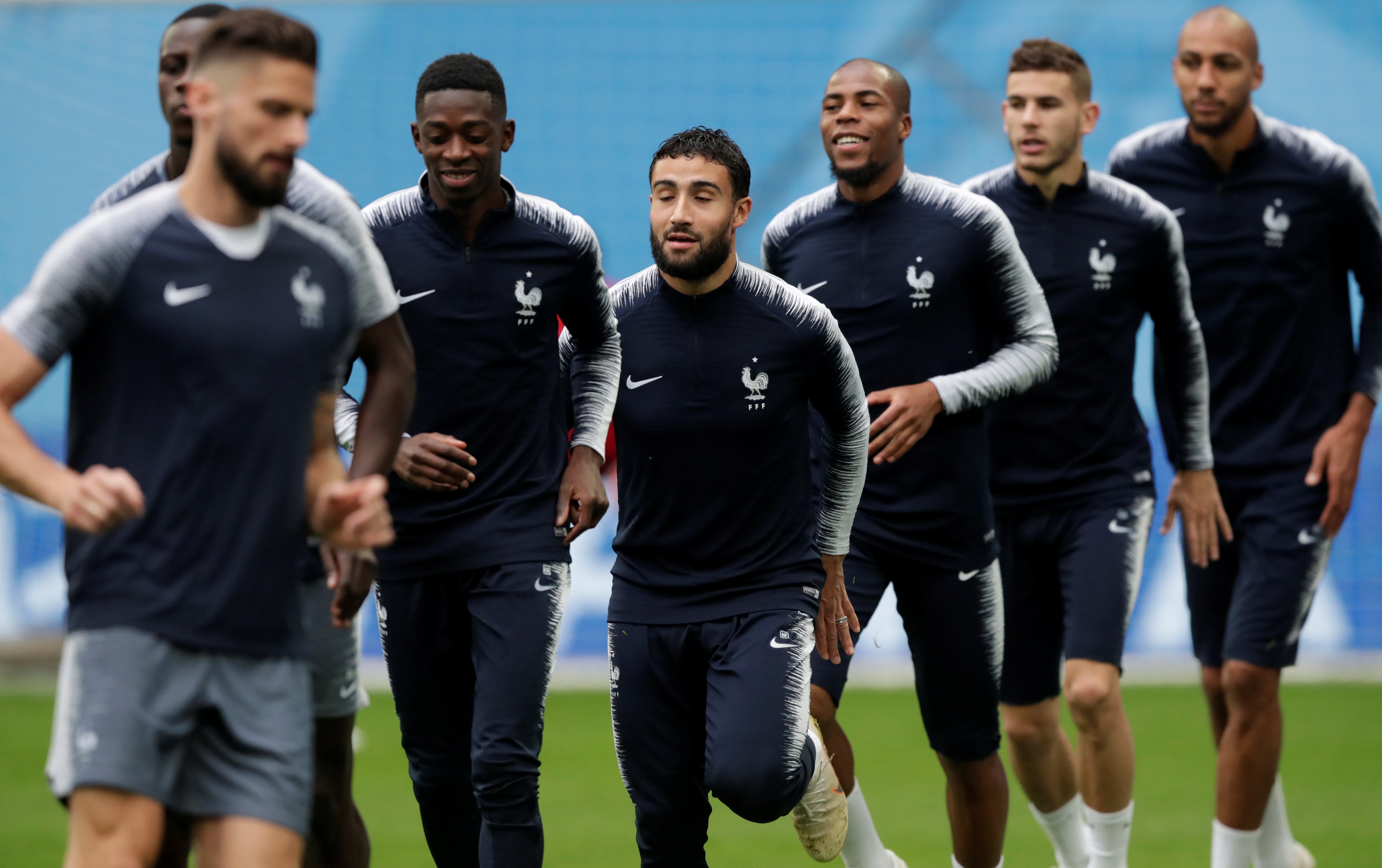 HLV Deschamps thuc giuc hoc tro tap luyen anh 3