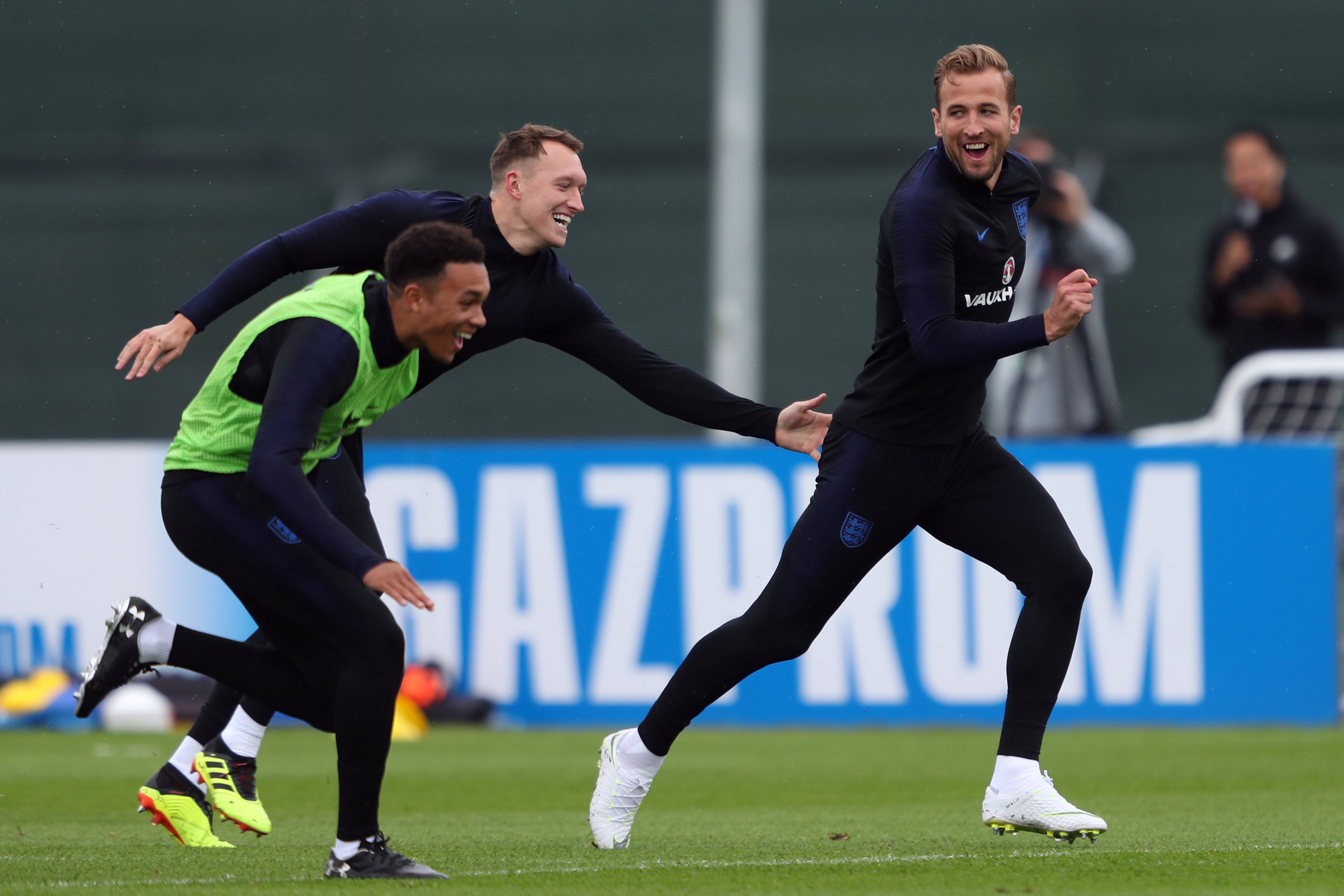 Tuyen Anh choi nem thu bong truoc ban ket anh 7