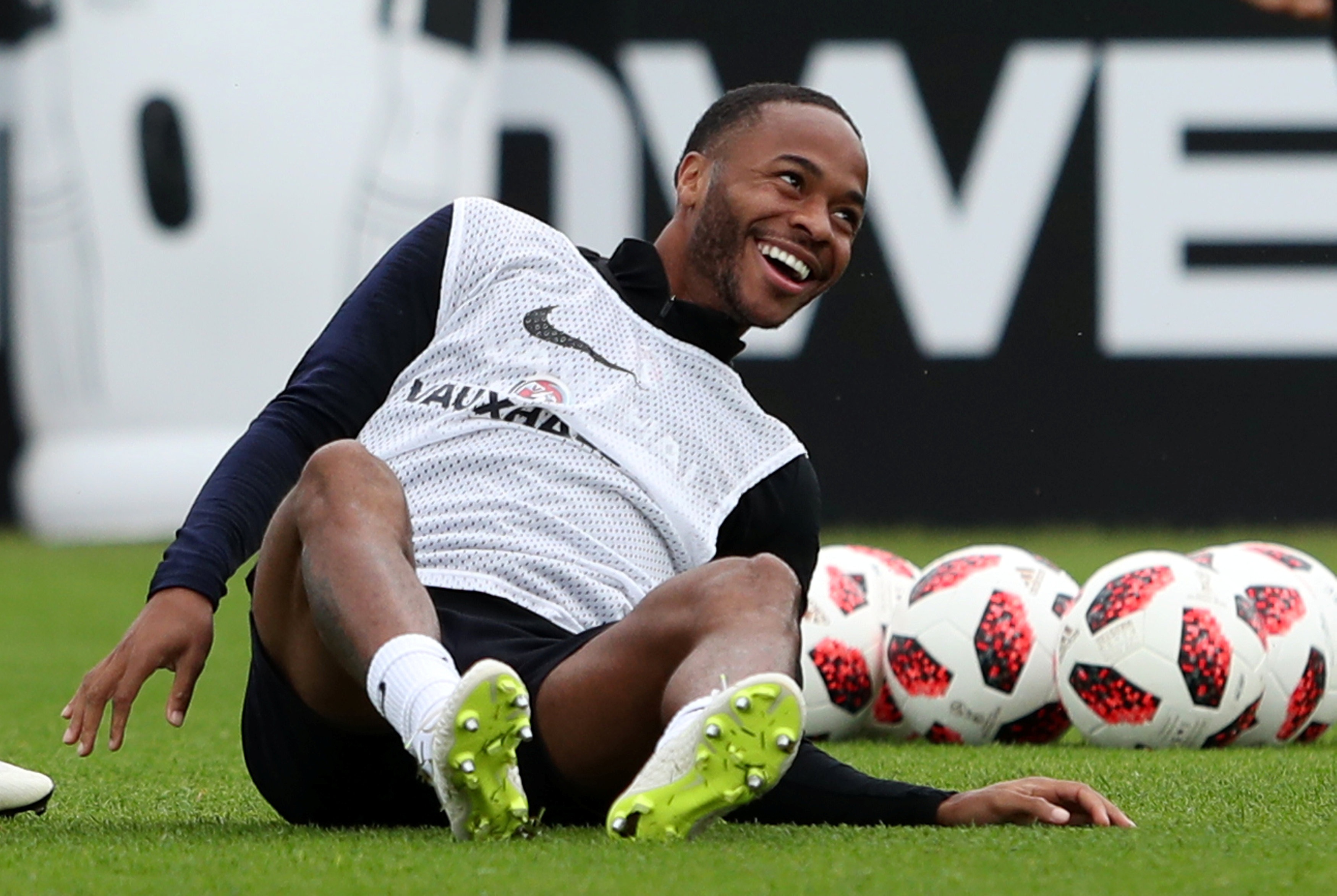 Tuyen Anh choi nem thu bong truoc ban ket anh 8