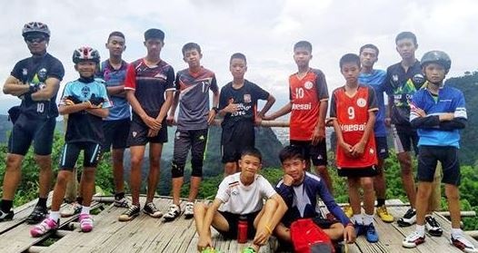 Pogba an mung chien thang cung doi bong ket trong hang Tham Luang hinh anh