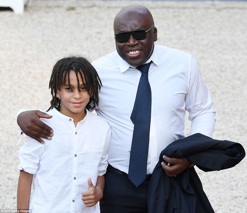 nua trieu nguoi tham du le dieu hanh cua Phap anh 10