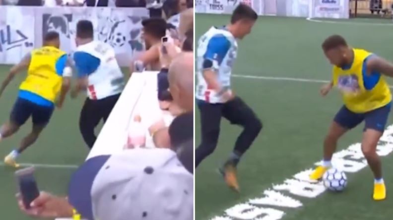 Neymar pham loi voi cau be khi bi cuop bong hinh anh