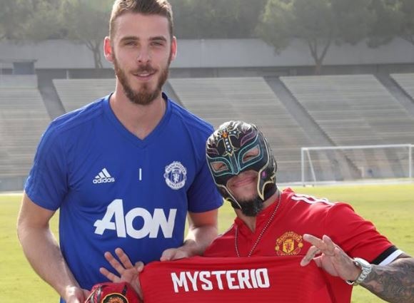 MU don khach quy trong ngay De Gea, Fred sang My tap luyen hinh anh