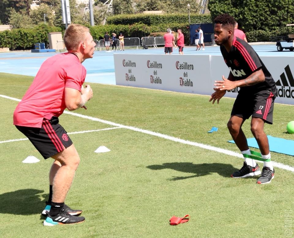 MU don khach quy trong ngay De Gea,  Fred tro lai anh 8