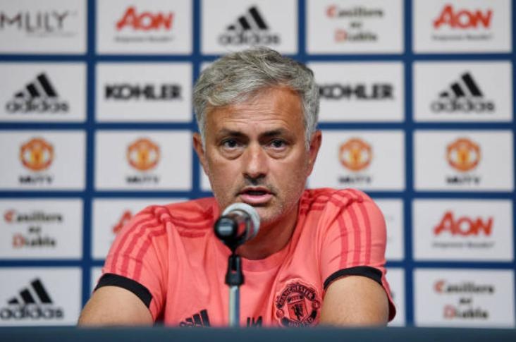 Mourinho lua doi CDV Man United anh 2