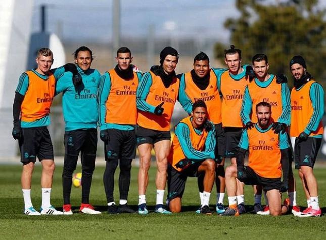 Dan sao Real tram ngam trong buoi tap vang Ronaldo anh 7