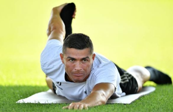 Ronaldo rang ro trong buoi tap dau anh 5