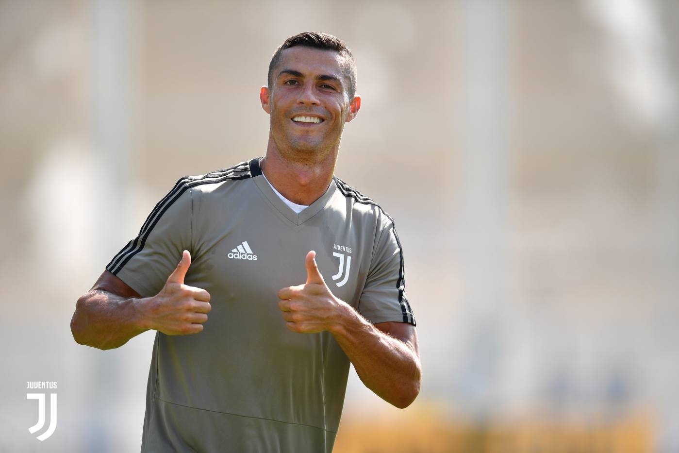Ronaldo rang ro trong buoi tap dau tien cung Juventus hinh anh