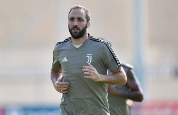 Ronaldo rang ro trong buoi tap dau anh 10