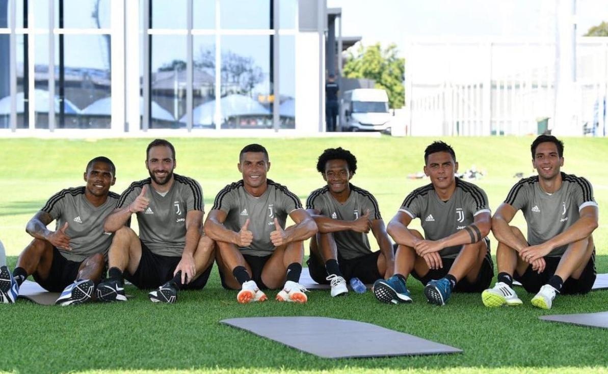 Ronaldo biểu diễn kỹ thuật ảnh 1 Ronaldo bieu dien ky thuat anh 1