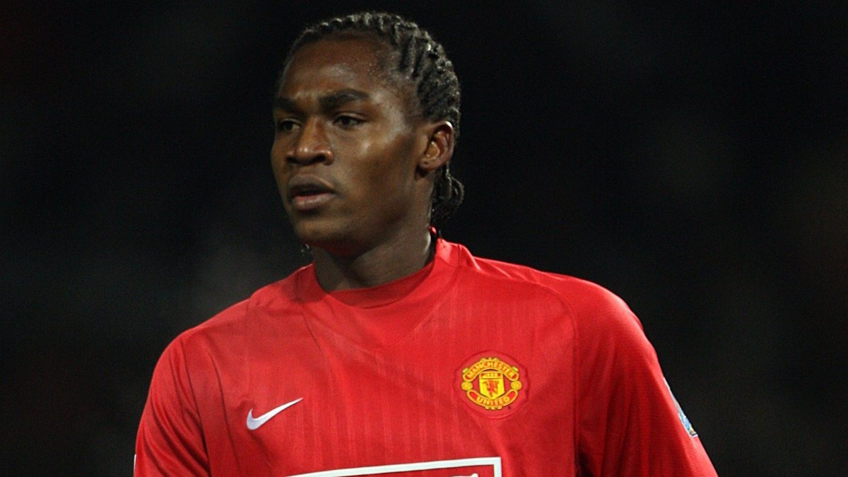 cau thu co su nghiep di xuong khi gia nhap Man Utd anh 5