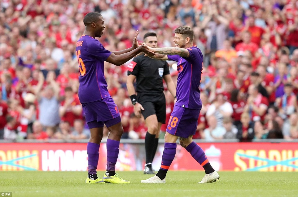 Liverpool thang Napoli 5-0 anh 10