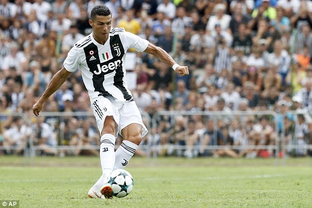 Ronaldo ghi bàn đầu tiên cho Juventus ảnh 7 Ronaldo ghi ban dau tien cho Juventus anh 7