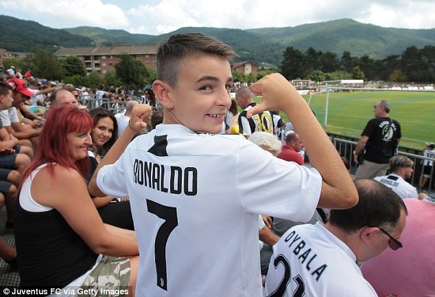 Ronaldo ghi ban dau tien cho Juventus anh 5